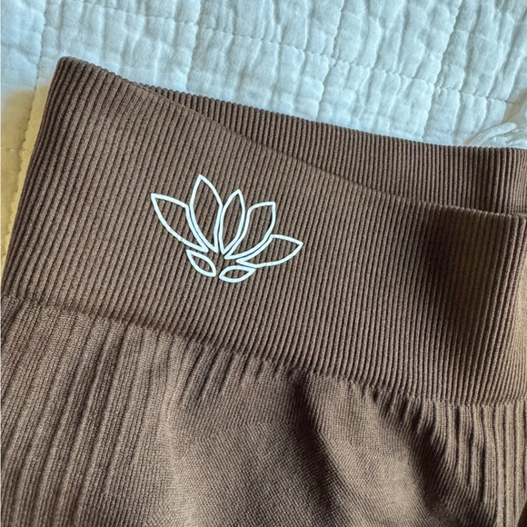 Dark Brown Ribbed Set - Picture 6 of 7